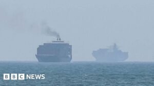 Hormuz talks positive, Oman says, as Iran warns deal would not open strait