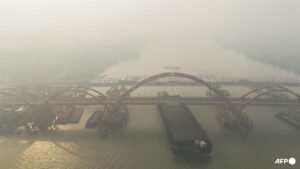 Respiratory problems climb past 170,000 cases in haze-hit Indonesia