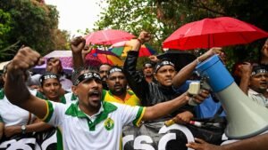 Sri Lanka extends tenure of judges despite protests