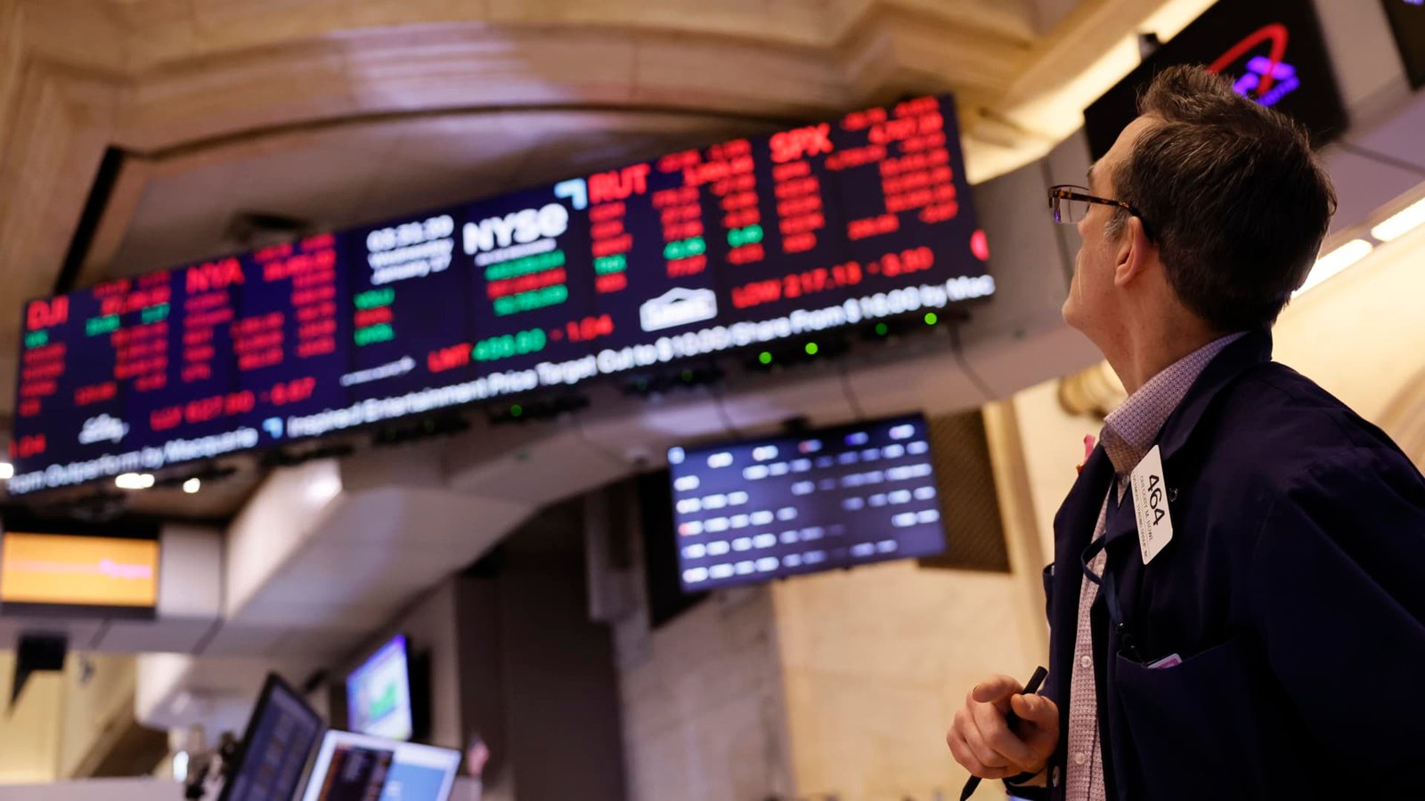 Stocks’ losing streak, Iran strikes, Dell earnings and more in Morning Squawk