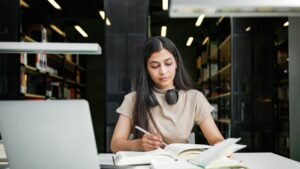 FAFSA opens early: Why families should apply for college aid now