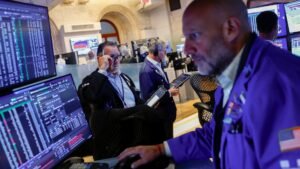 Yield on 10-year Treasury hovers above 5% as investors await Fed decision