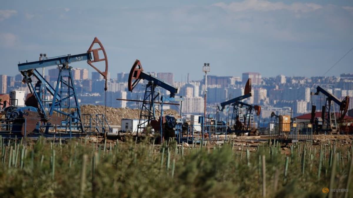 Oil prices fall after hitting over one-month high; traders weigh supply risks