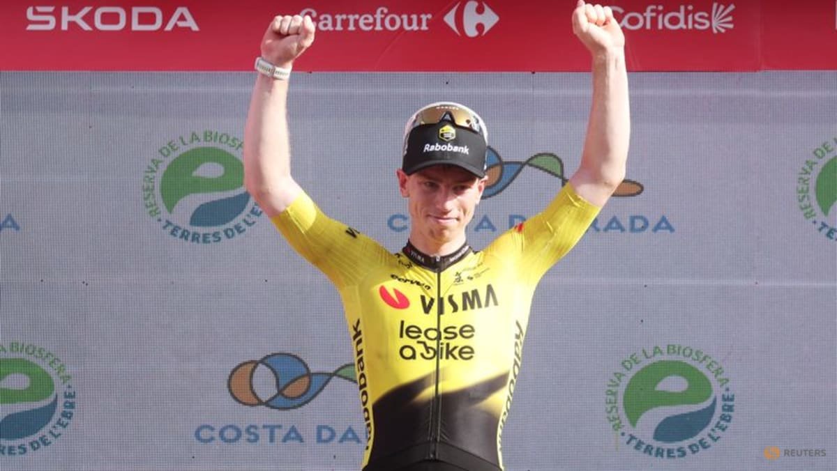 Briton Brennan triumphs in Vuelta stage 11, Mas retains red