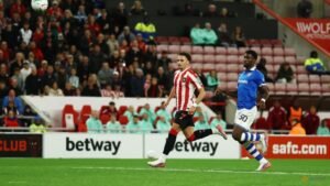 Sunderland beat Hull City 1-0 to reach League Cup last 16