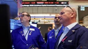 Oil, Treasury yields turn higher as stocks falter
