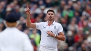 Tongue routs Pakistan as England dominate third test