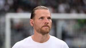 Gladbach sack coach Polanski after losing Bundesliga start