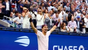 Zverev holds off Shelton to win US Open title