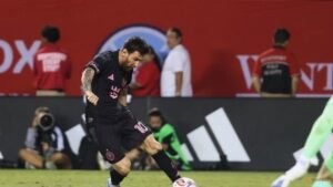 Messi scores 100th goal for Inter Miami in Cameones Cup victory over Cruz Azul