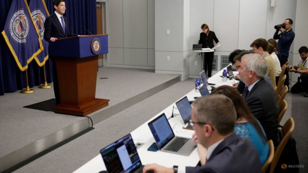 Major central banks on tightening path amid energy price shock