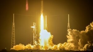 SpaceX to fly more NASA crews to space station under expanded $5.92 billion deal