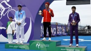 Japan triathlete Hojo wins first gold of Asian Games