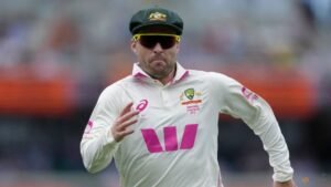Australia dealt injury blow as Inglis returns home with finger fracture