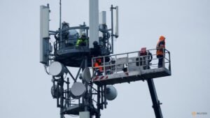 European telcos may get more time to phase out high-risk suppliers under EU proposal
