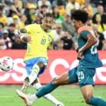 Raphinha leaves Brazil camp with swelling in right thigh after injury scare