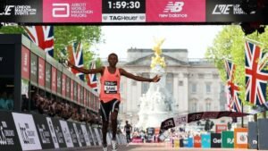 2027 London Marathon dates decided by game of rock-paper-scissors