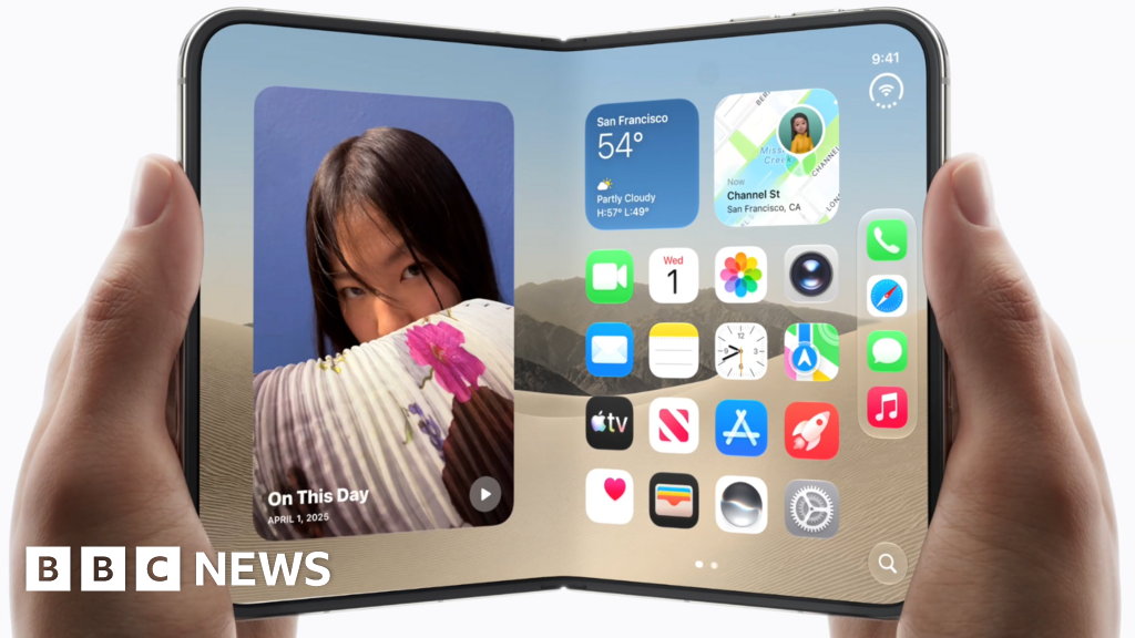Apple foldable iPhone: New boss starts with gamble on $2,000 device