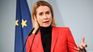 EU leaders urge unity after Russian strike on train