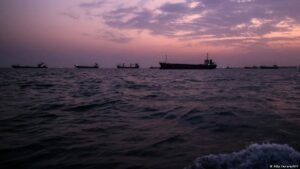 US strikes oil tankers off coast of Iran