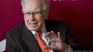 Warren Buffett steps down as Berkshire Hathaway chairman
