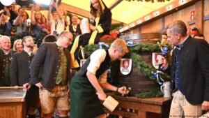 Germany news: Doctors offer Oktoberfest flu jabs