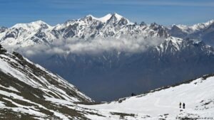 Avalanche at Himlung Himal in Nepal leaves 2 dead, 14 missing