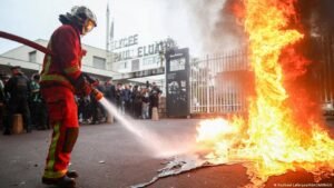 France: Hundreds of students arrested as protests over school conditions escalate
