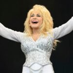 Dolly Parton to get new Hollywood star after vandalism