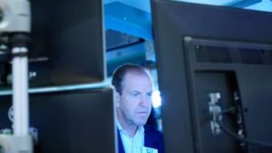 Markets on edge as US Fed meets to tackle high inflation