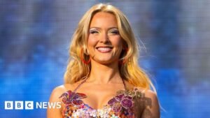 Zara Larsson criticises White House for using her song in deportation video