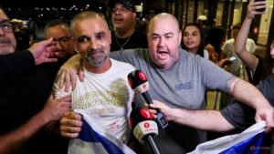 Passengers foil bid to crash Dubai-Tel Aviv flight, Israel says, after co-pilot stabs pilot