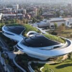Star Wars fans and art lovers line up for new Lucas museum