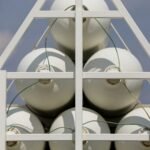 Linde delivers a good quarter and puts in a fix for an overhang on the stock