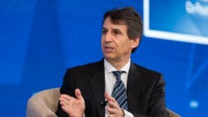 Apollo to buy nearly 10% stake in Abu Dhabi-backed alternative asset manager Mubadala Capital
