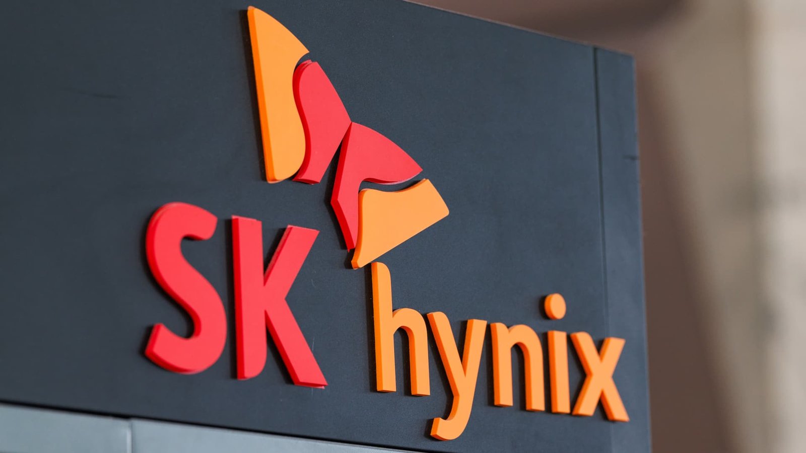 SK Hynix third-quarter profit sharply beats estimates on AI memory boost