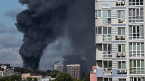 Russia pounds Ukraine’s energy infrastructure, leaving 600,000 without power