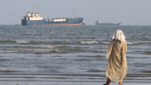 U.S. crude oil tops $100 as Iran escalates Hormuz attacks, Ukraine vows to hit Russian refineries