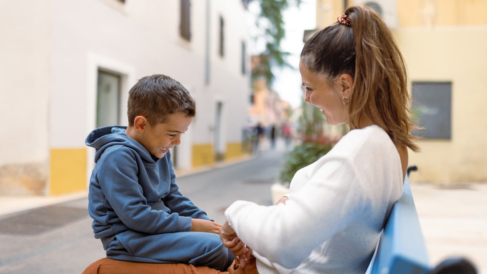 Parents who have the strongest relationships with their kids ask these 5 ‘revealing’ questions, says conversation expert