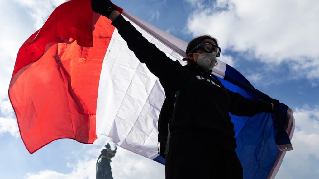 Moody’s holds steady on France’s credit rating as country grapples with turmoil and higher yields