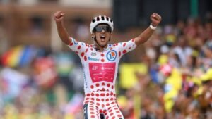 Carapaz joins NSN on three-year deal