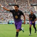 Barcelona keep perfect LaLiga record with five-goal romp at Betis