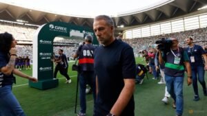 Flick clarifies Barcelona backline options before PSG and Real Madrid showdowns