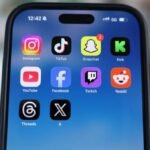 Greece passes social media ban for children under 15