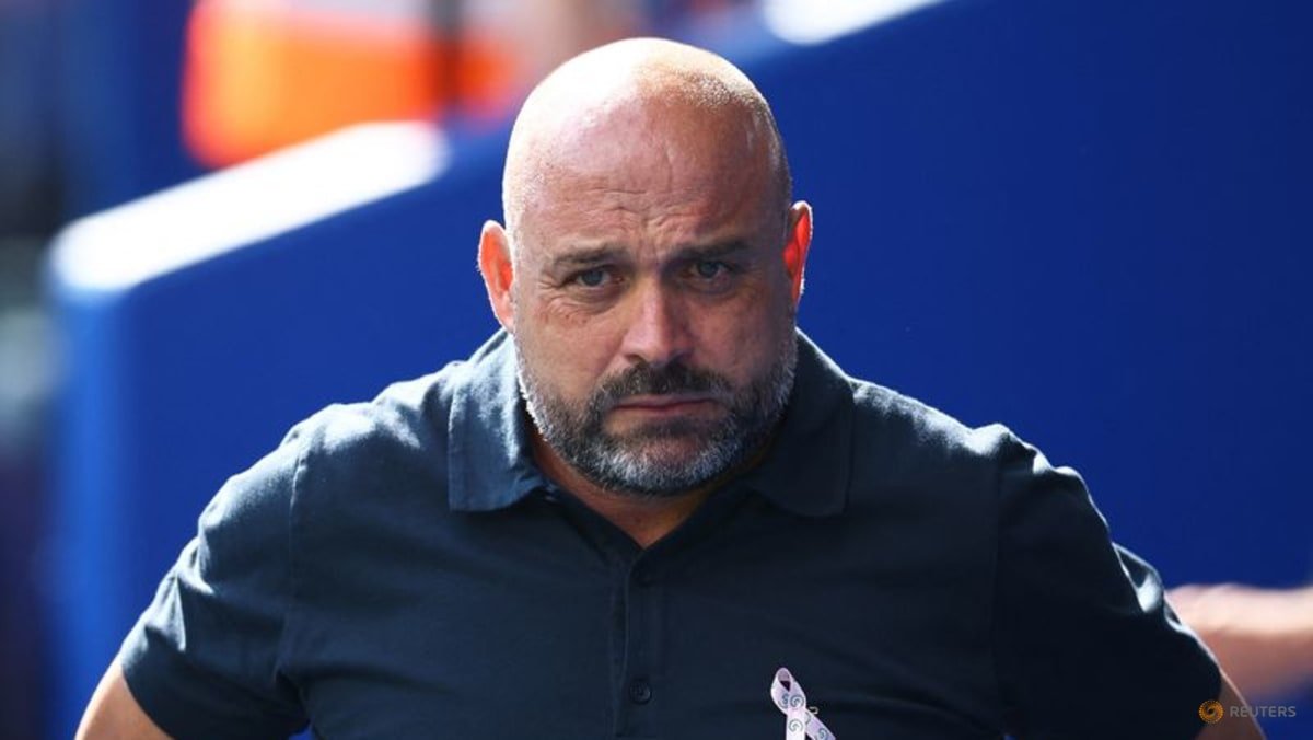 Espanyol sack Gonzalez following shock Sestao defeat