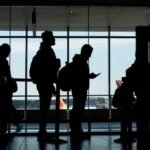 As US airlines deploy AI pricing tools, startups help travelers cash in on fare drops