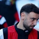 Manchester United captain Fernandes returns to starting lineup at Chelsea