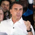 Brazilian authorities question whereabouts of Flávio Bolsonaro after he fails to surrender passports