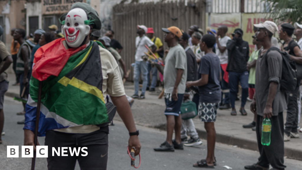 Durban attack: Crowd of 50 beats foreigner to death in South Africa