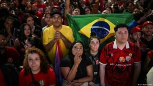 Brasil election: Lula faces Flavio Bolsonaro in runoff